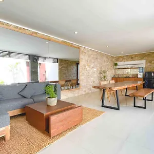 Cari Surf Villa Uluwatu (Bali)